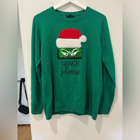 Christmas Sweater - Picture 1 of 3